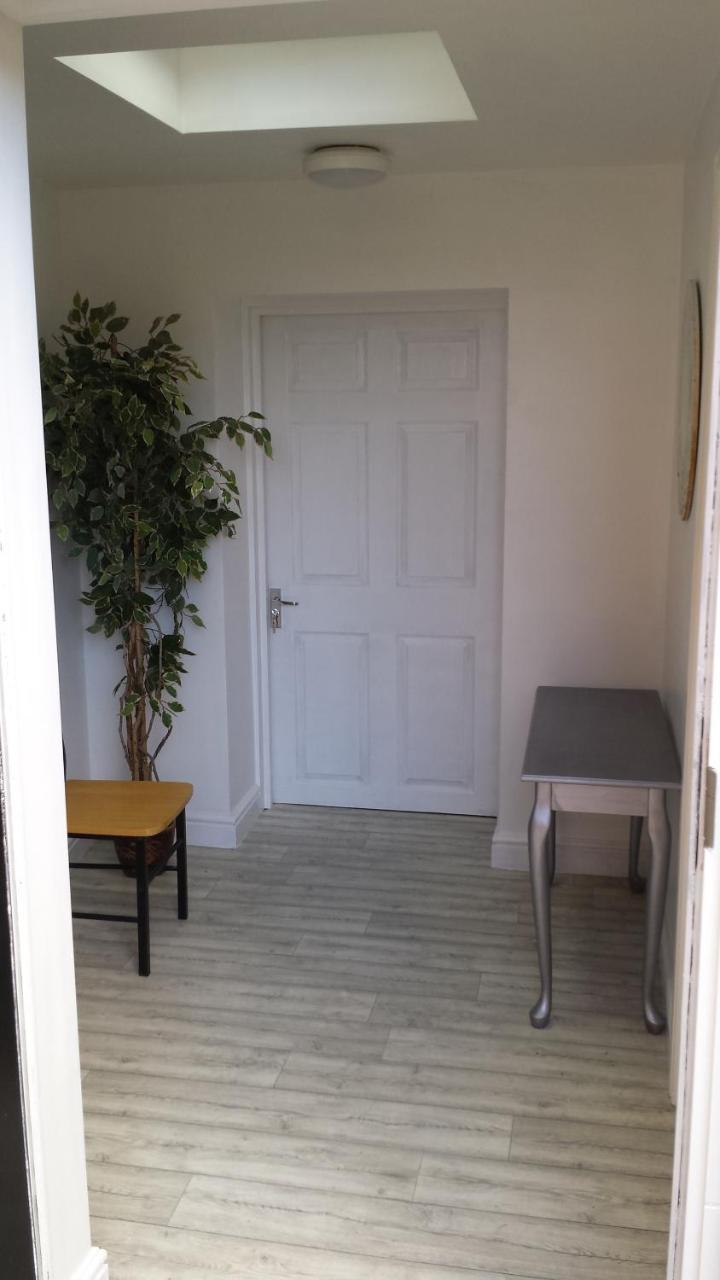 The Cabin Saracens Head Chapel Saint Leonards Bagian luar foto