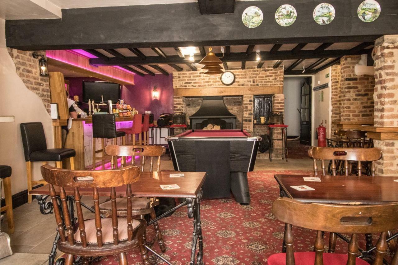 The Cabin Saracens Head Chapel Saint Leonards Bagian luar foto